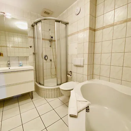 Chrischanshof, Huhnergott Apartment *